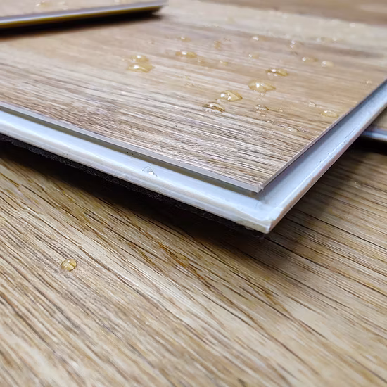 Pavimento in plancia vinilica Virgin Core di vendita calda, pavimentazione Unilin Click System Spc impermeabile al 100%.